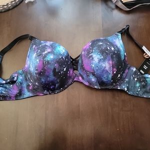Torrid Curves Push up Plunge Galaxy Bra 40 ddd
